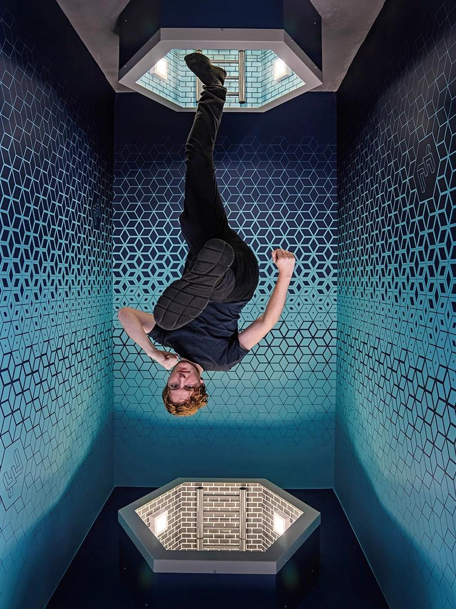 installations exhibits gallery4 moi edmonton 900x1200 1