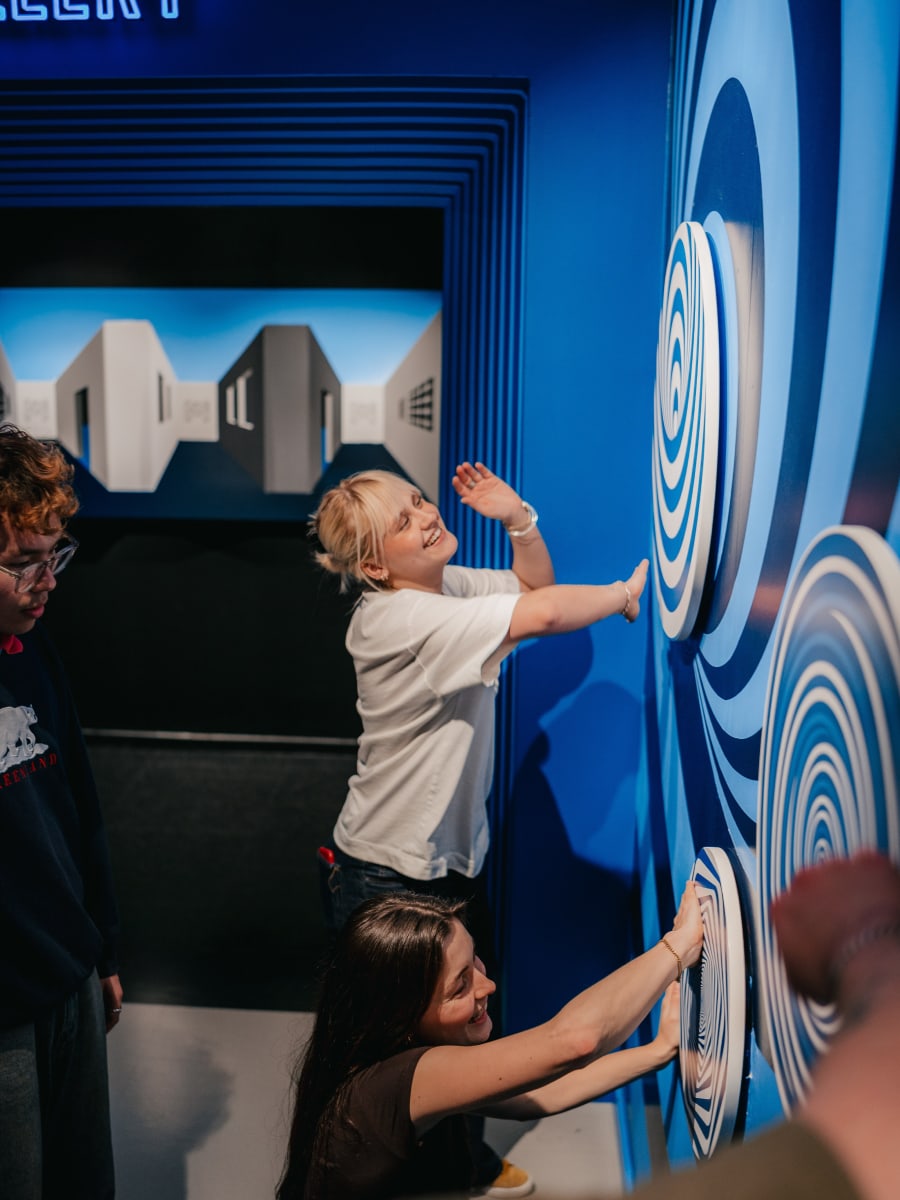 team building event gallery2 moi edmonton 900x1200 1